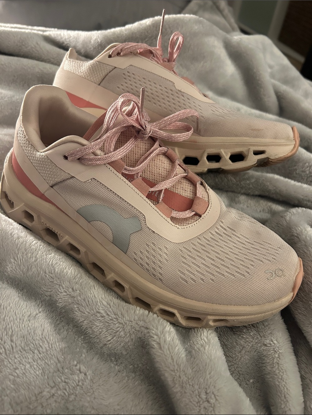 On Running Women’s Pink and Cream Cloudmonster-Style Sneakers